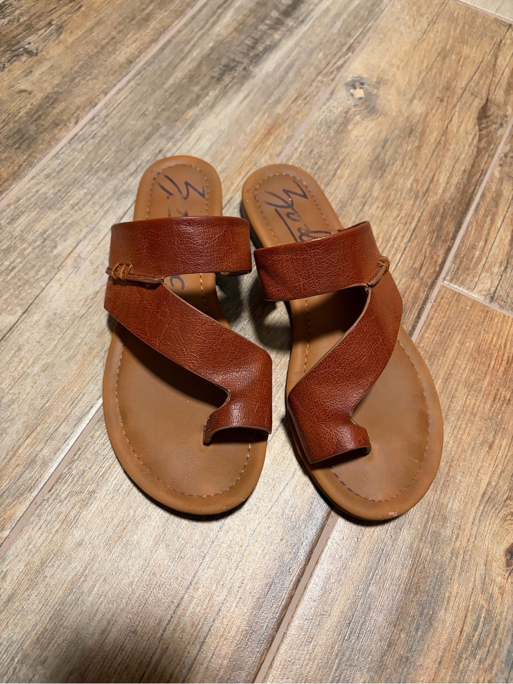 Zodiac Tan Brown Leather Twist Toe Slide Sandals